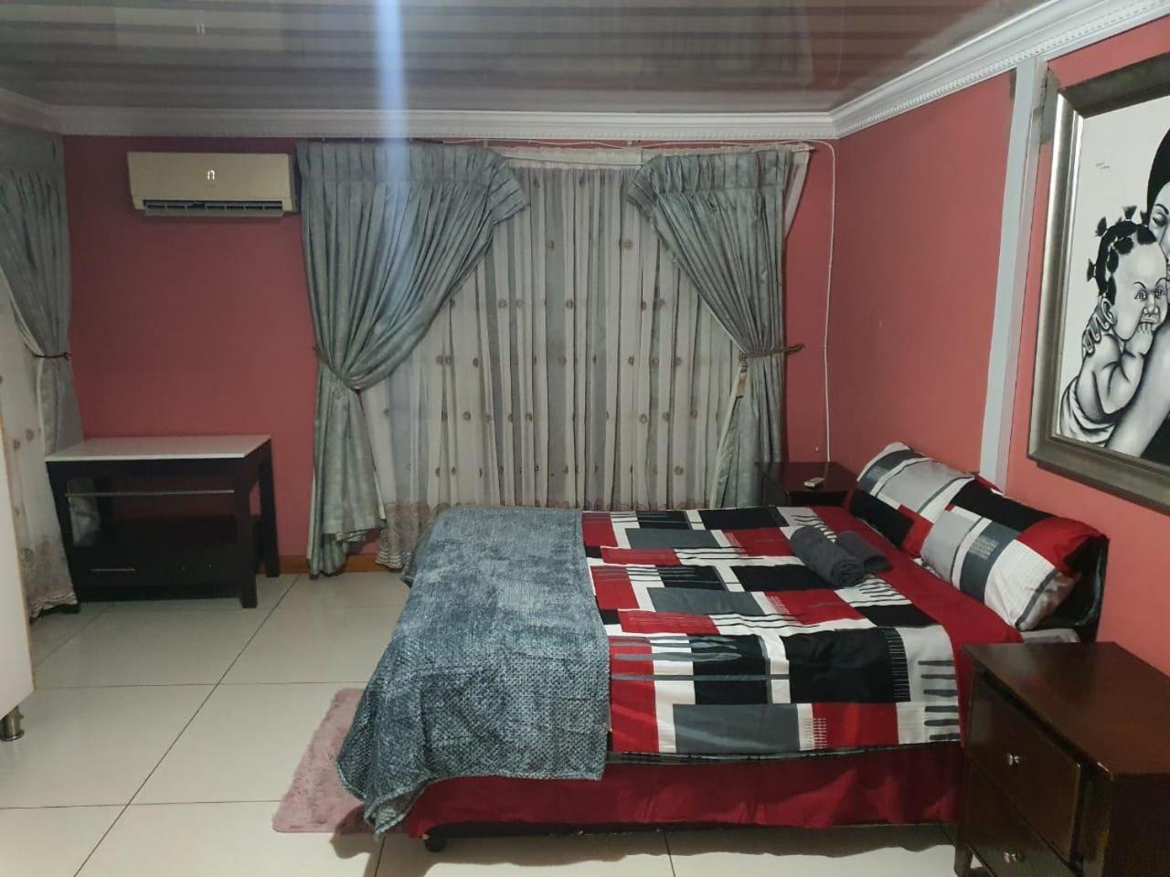 @ The Village Lodge هازيفيو المظهر الخارجي الصورة