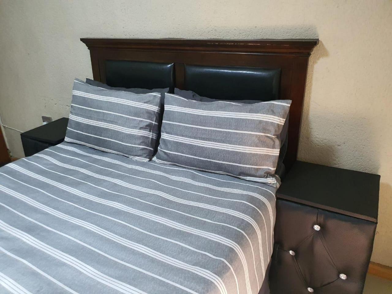 @ The Village Lodge هازيفيو المظهر الخارجي الصورة